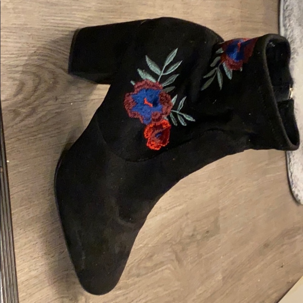 Velvet booties
